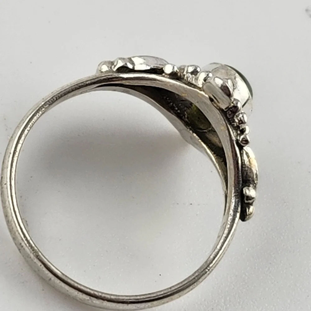Sterling Silver‎ 925 Peridot Ring Size 6.25